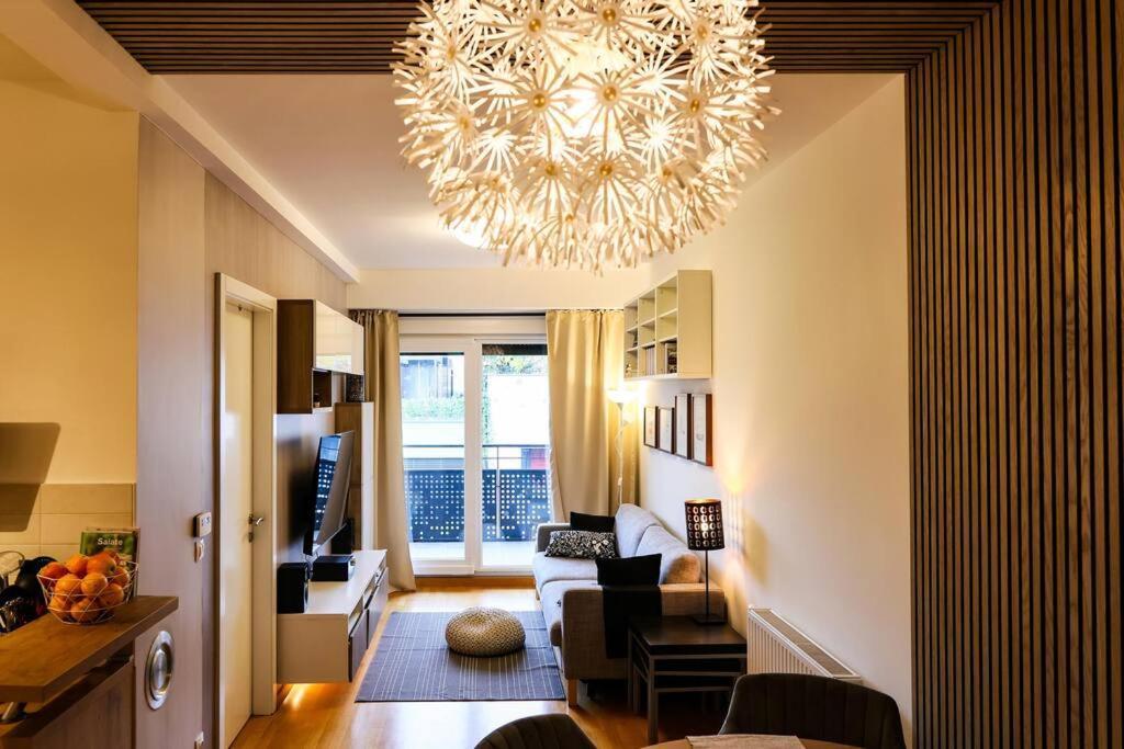 Modern Charm Hideaway Apartment Загреб Екстериор снимка